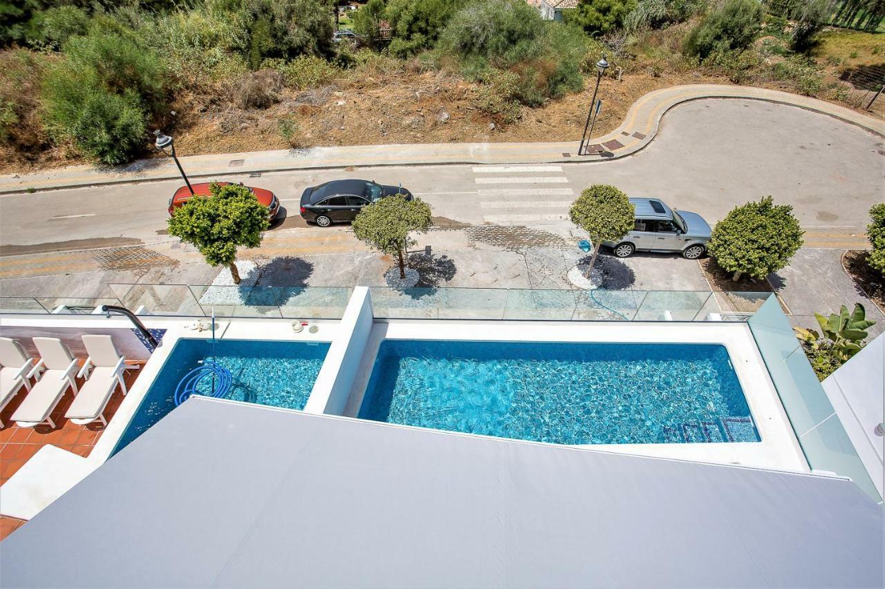 Luxury Apartments With Private Swimming Pool 马尔韦利亚 外观 照片