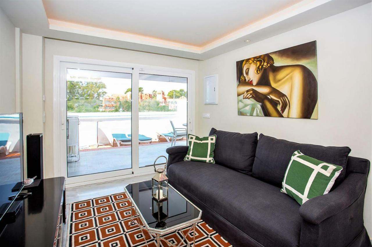 Luxury Apartments With Private Swimming Pool 马尔韦利亚 外观 照片